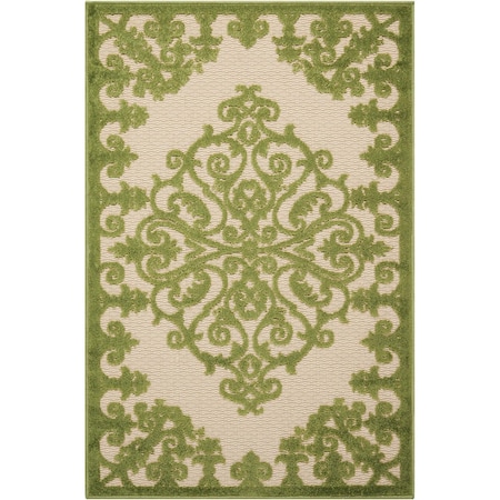 Homeroots 3 x 4 ft. Green Medallion Indoor & Outdoor Area Rug 384736